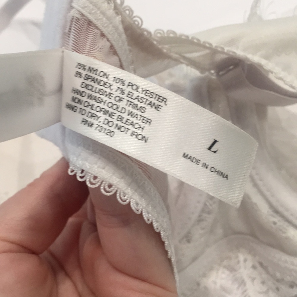 Frederick’s of Hollywood push up bra - Picture 5 of 5